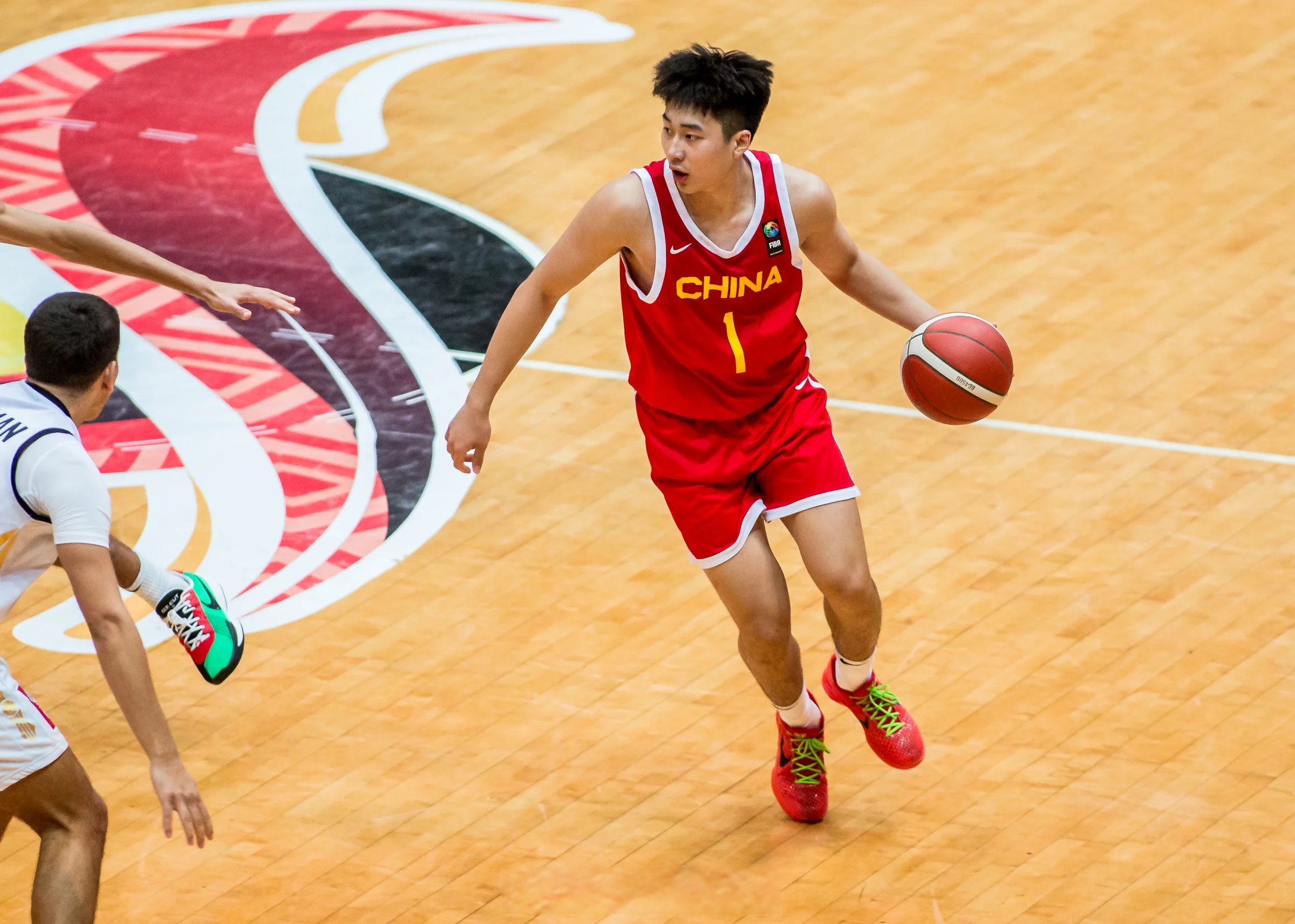 冲刺阶段达拉斯独行侠备战CBA常规赛，防线松动细节曝光，话题不断，球队文化再被提及的简单介绍