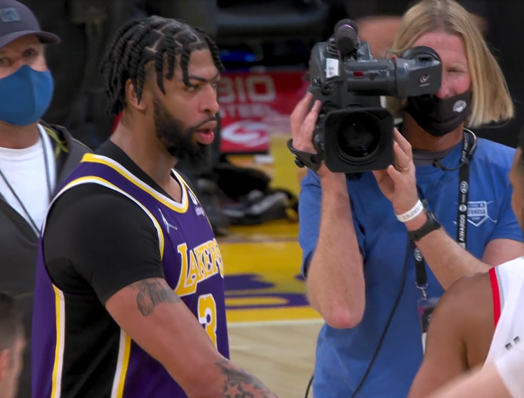 关于浓眉哥连续三场比赛得分超过连败,RNG挑战极限!的信息 关于浓眉哥连续三场比赛得分超过连败,RNG挑战极限!的信息