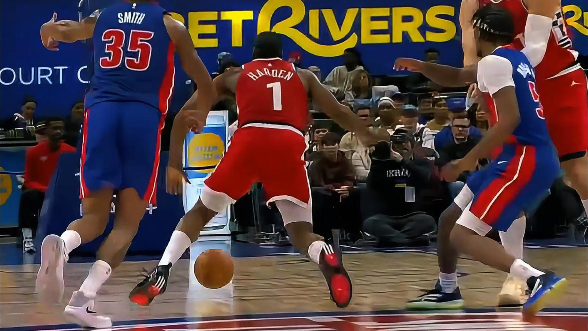 TK体育-关于哈登在MAD比赛中逆转，战术调整引发热议！的信息